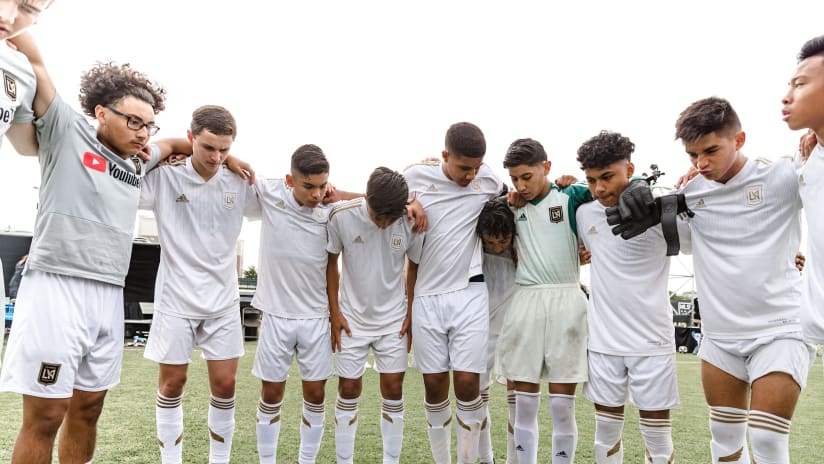 Academy Huddles Before Cruz Azul Match 190417 IMG